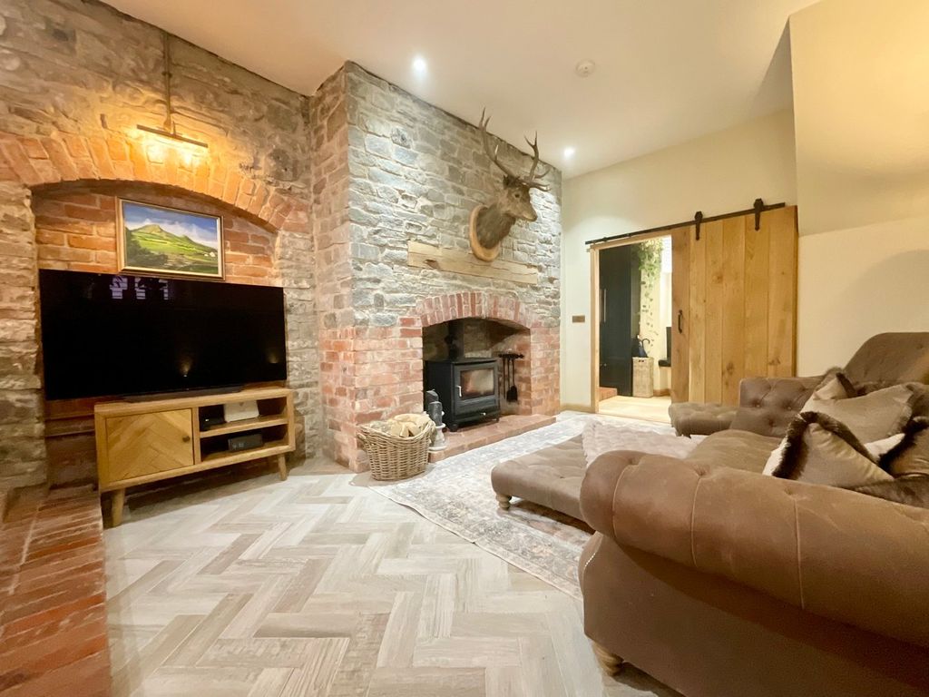 Additional image 2 of 4 bed detached house for salePorthycarne Street, Usk NP15