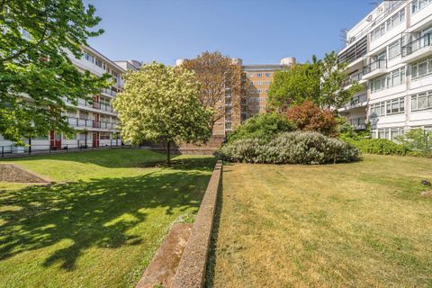 Churchill Gardens, Pimlico SW1V, Studio for sale