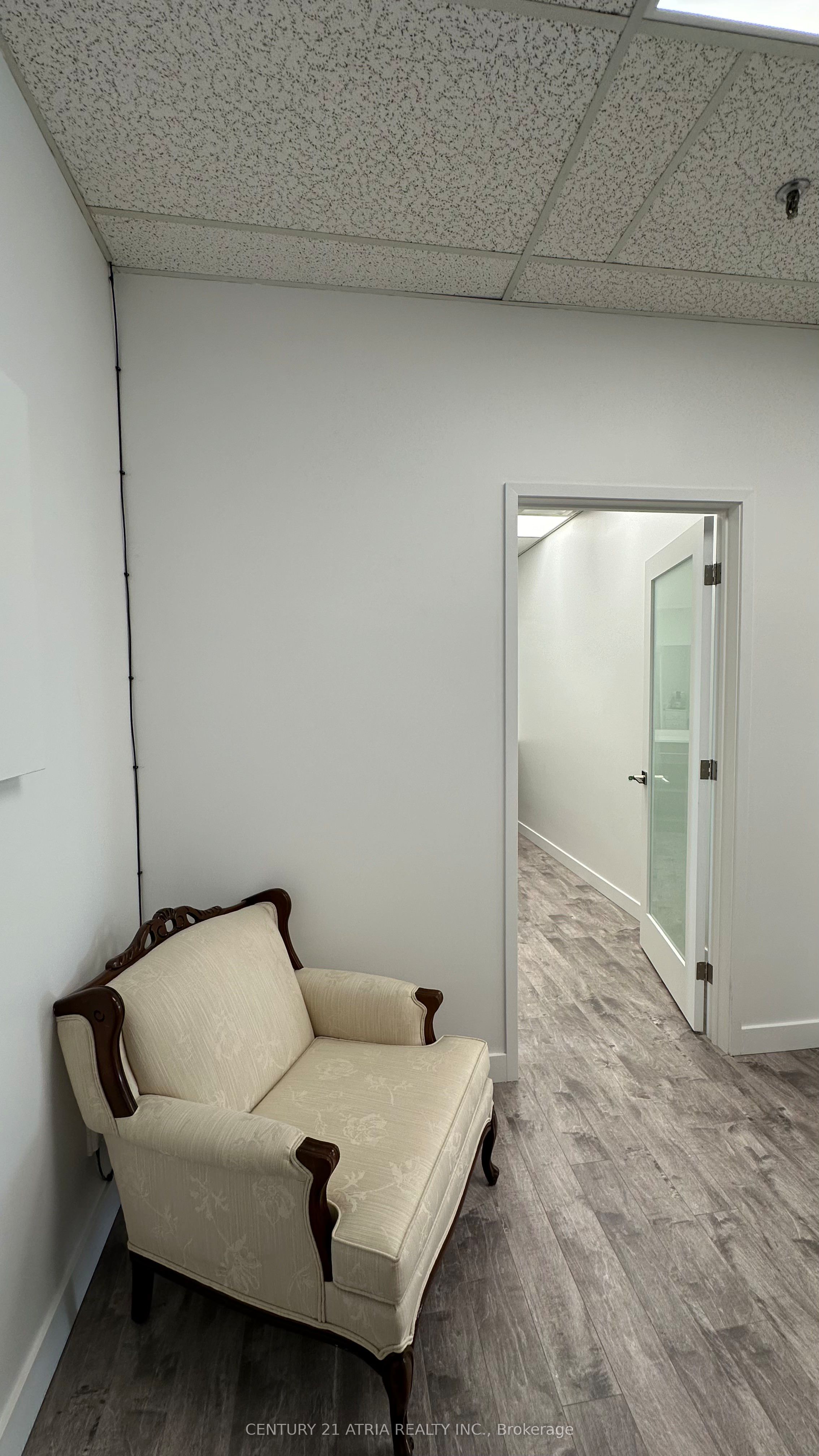 Additional image 4 of 106-557 Dixon Road, Toronto, ON, M9W 1A8
