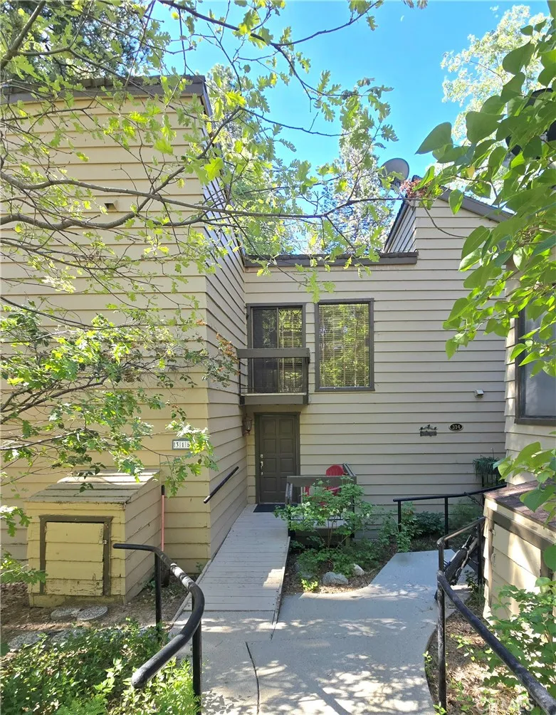Additional image 27 of 27821 Peninsula Dr N Unit 315, Lake Arrowhead, CA 92352