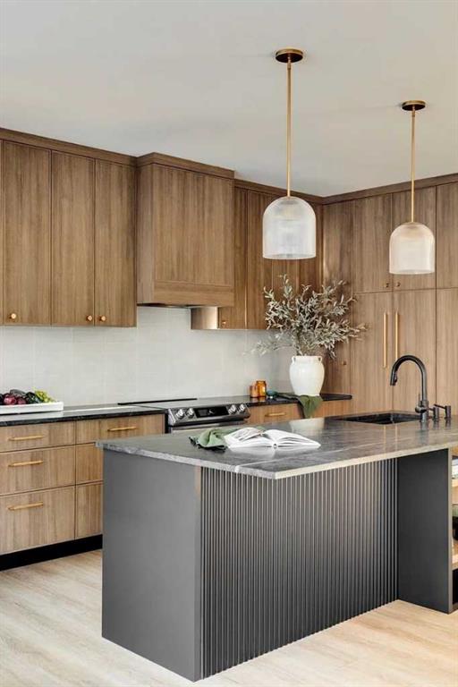 Additional image 6 of 15 Valley Stream Manor NW, Calgary, AB, T3B5V9