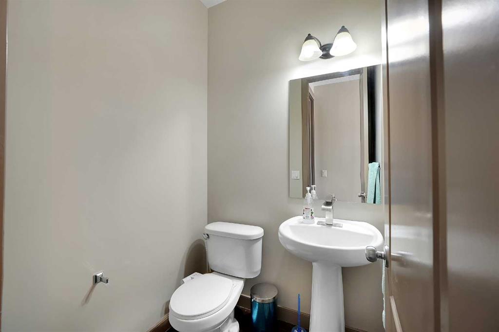 Additional image 5 of 282 Pantego Terrace NW, Calgary, AB, T3K 0K3
