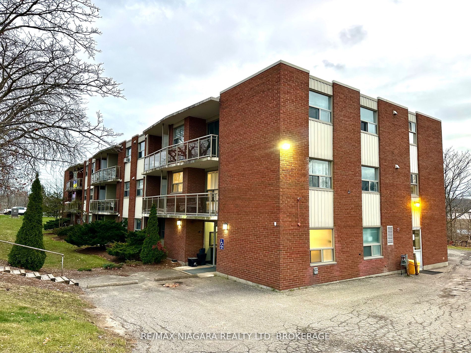 105-7 Riverview Boulevard, St. Catharines, ON, L2T 3L5