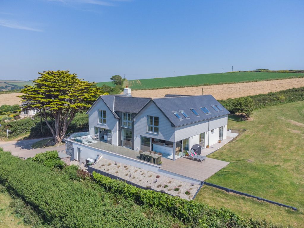 7 bed detached house for saleNear Thurlestone Sands, Kingsbridge, Devon TQ7 photo 5