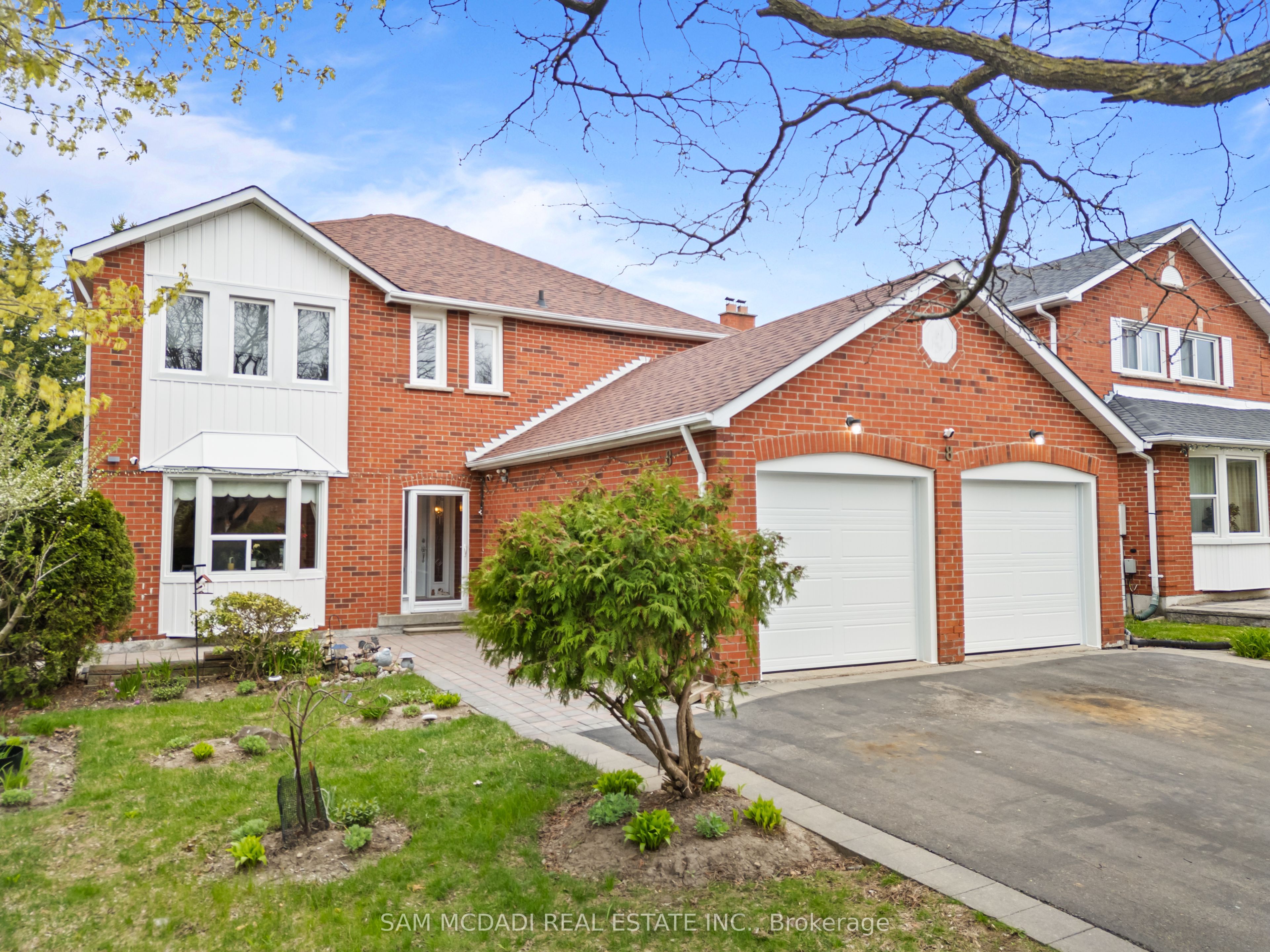 8 Brooklyn Crescent, Markham, ON, L3P 7C1