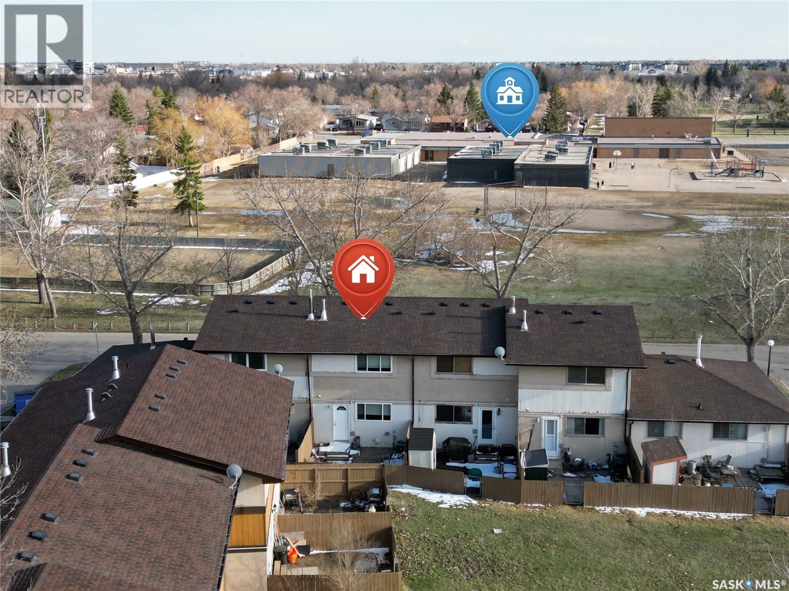 91 Mackenzie Way, Regina, SK, S4N5M8