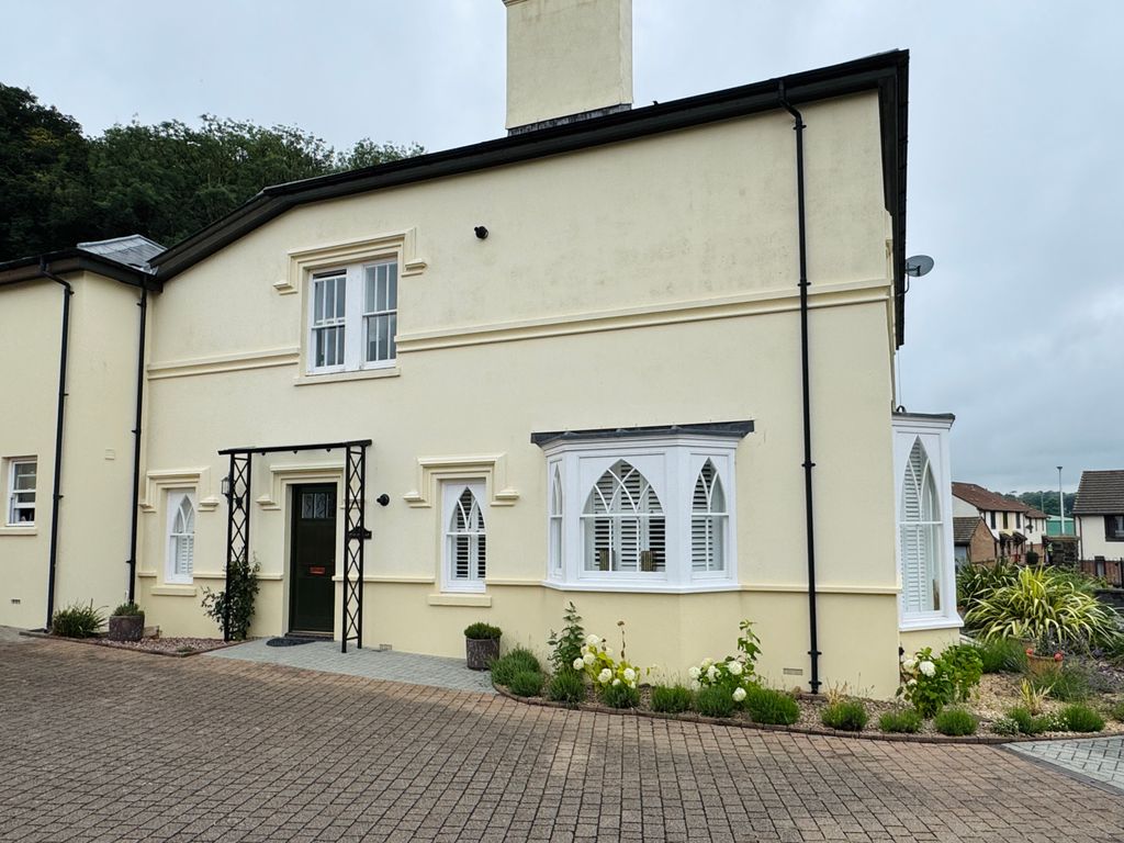2 bed flat to rentJohnstown, Carmarthen SA31