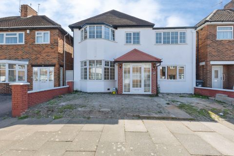 Swithland Avenue, Leicester, Leicestershire LE4