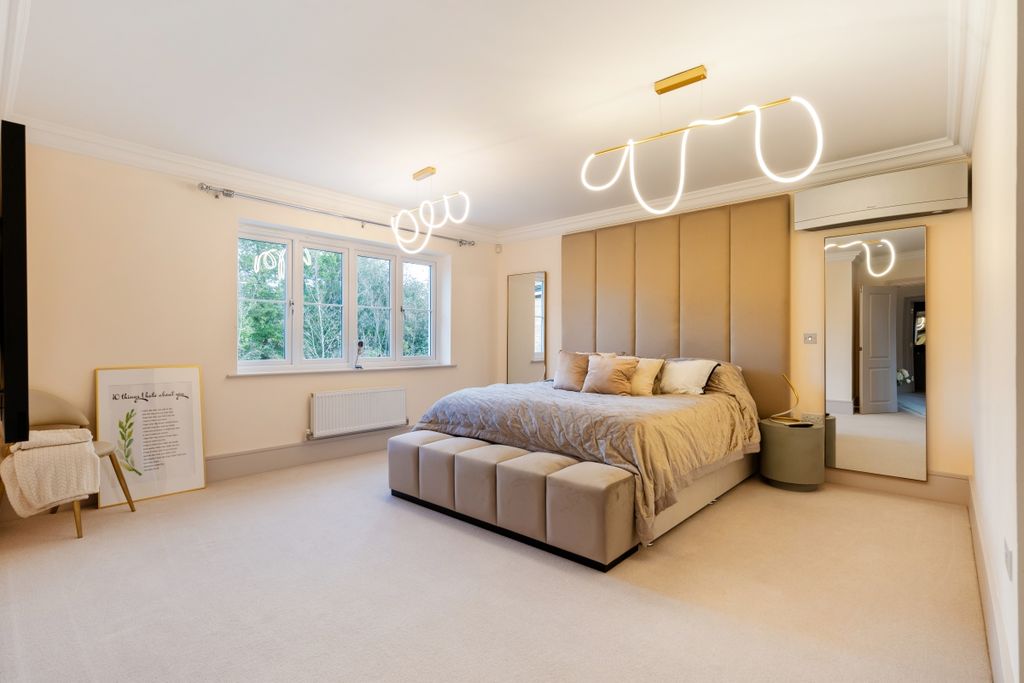 Additional image 2 of 5 bed detached house to rentCoppice Vale, Felbridge, East Grinstead RH19