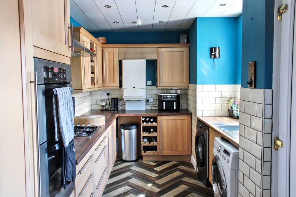 Additional image 5 of 2 bed flat for salePark Place, Alloa FK10