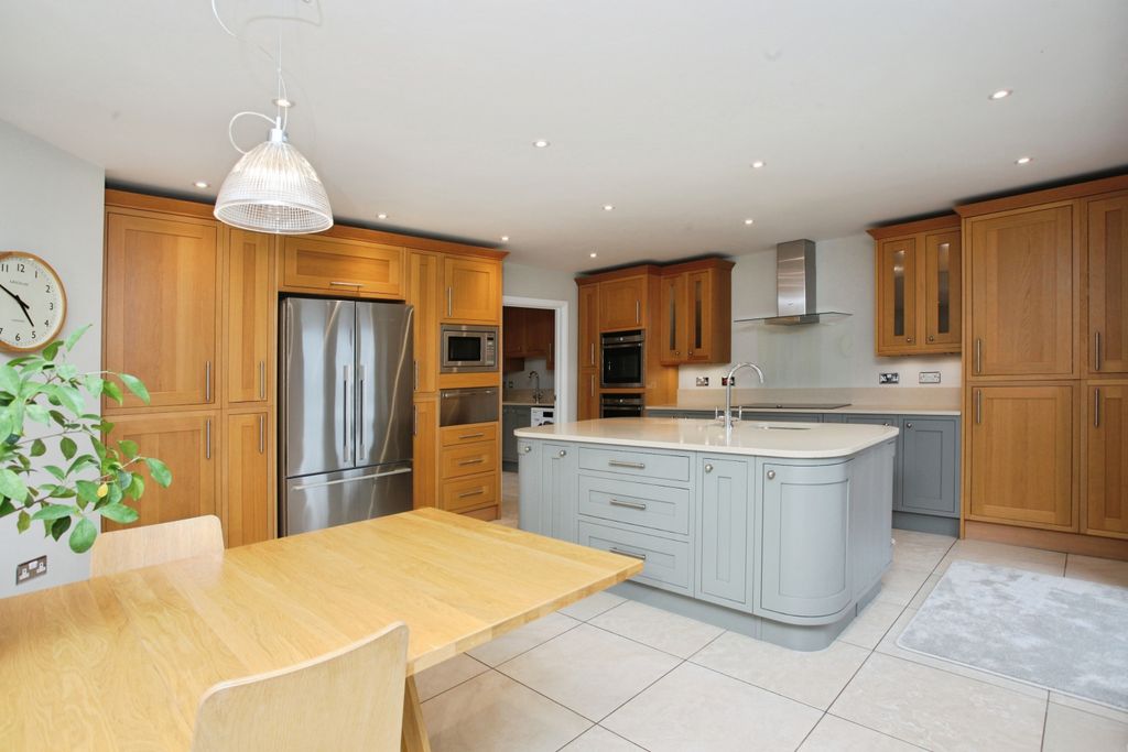 Additional image 13 of 5 bed detached house for saleMons Close, Newport NP20