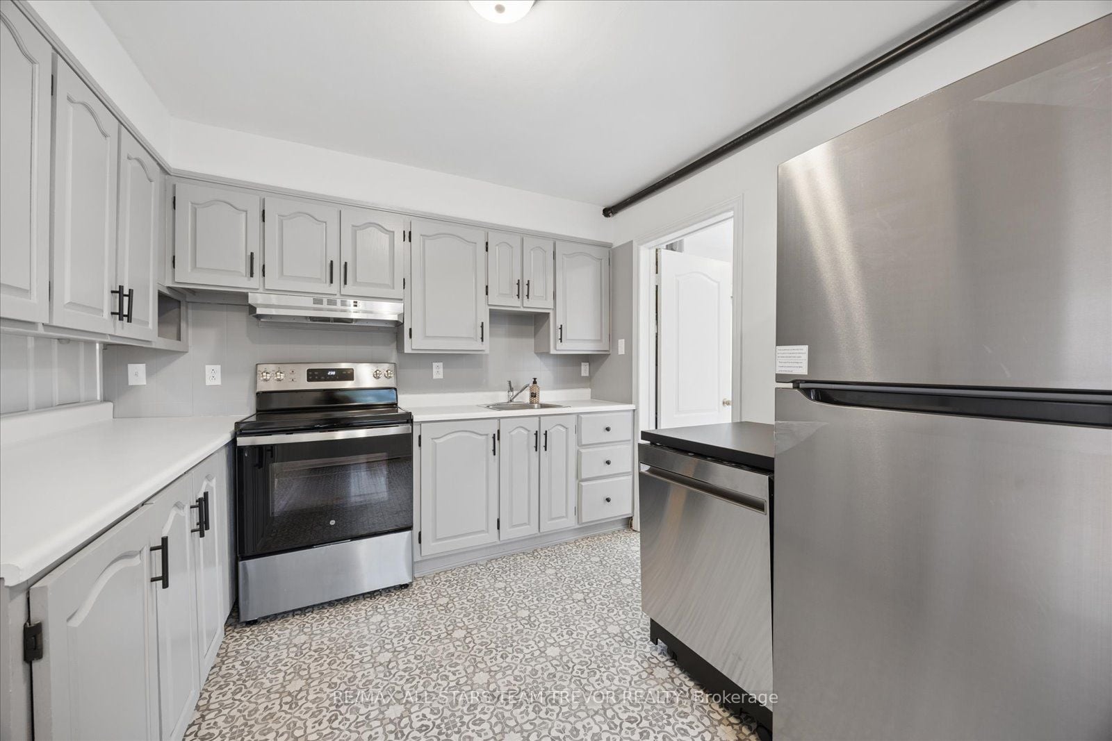 Additional image 6 of 1007 Barton Avenue, Georgina, ON, L4P 3E9