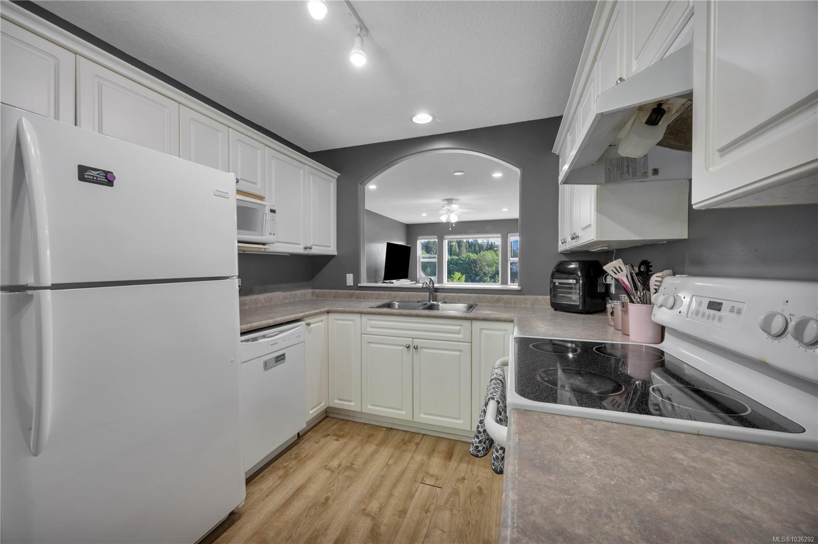 Additional image 4 of 4780 Fairbrook Crescent, Nanaimo, BC, V9T 6M6