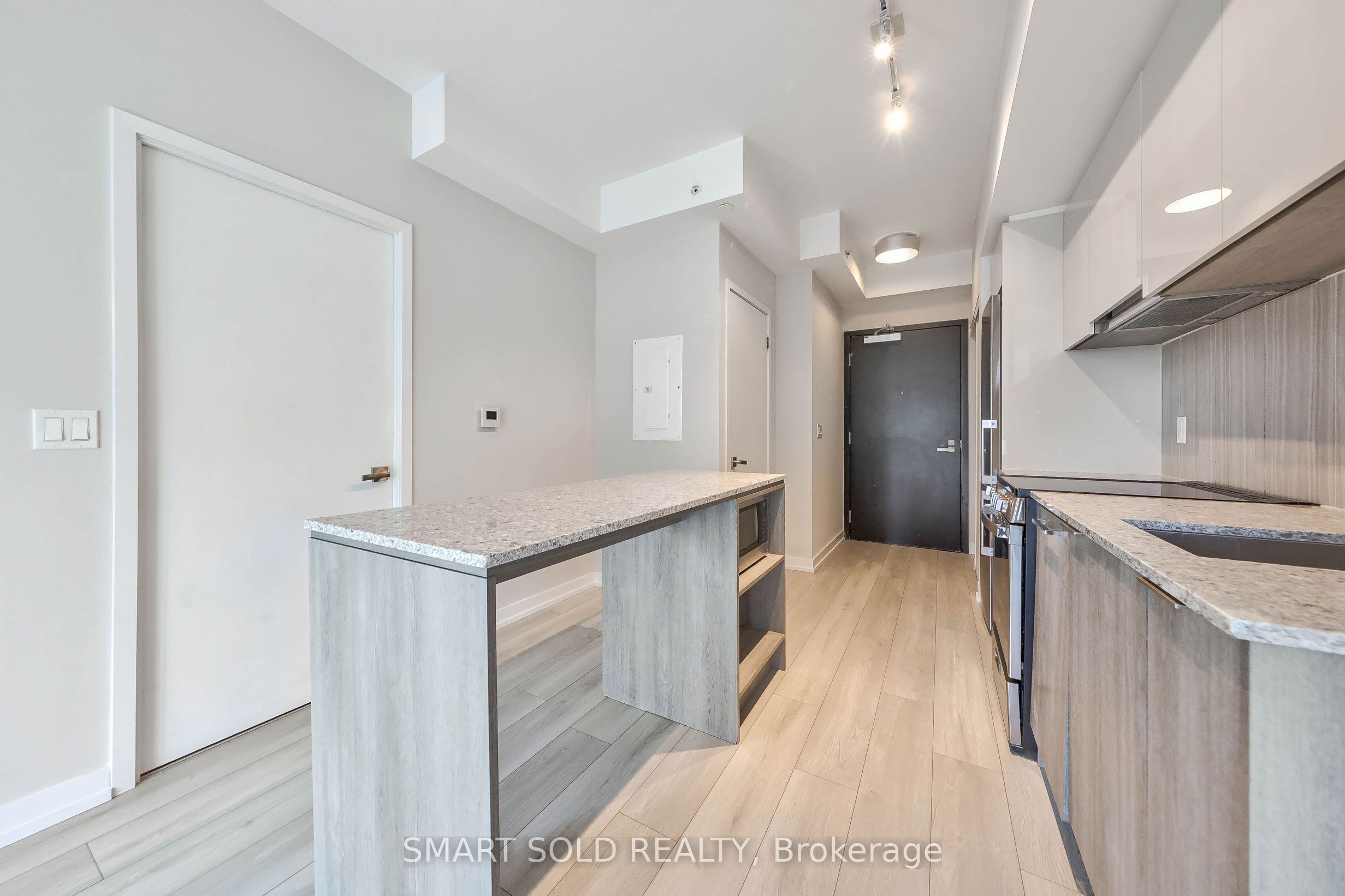 Additional image 6 of 833-31 Tippett Road, Toronto, ON, M3H 2V1