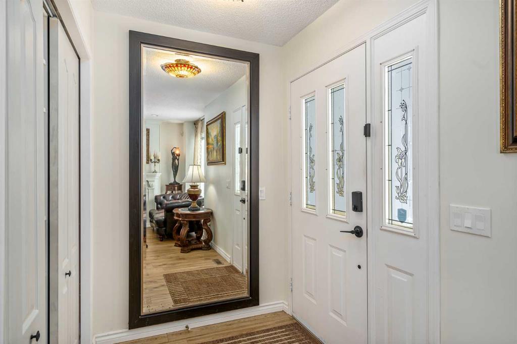 Additional image 2 of 76 Sunlake Gardens SE, Calgary, AB, T2X 3G4