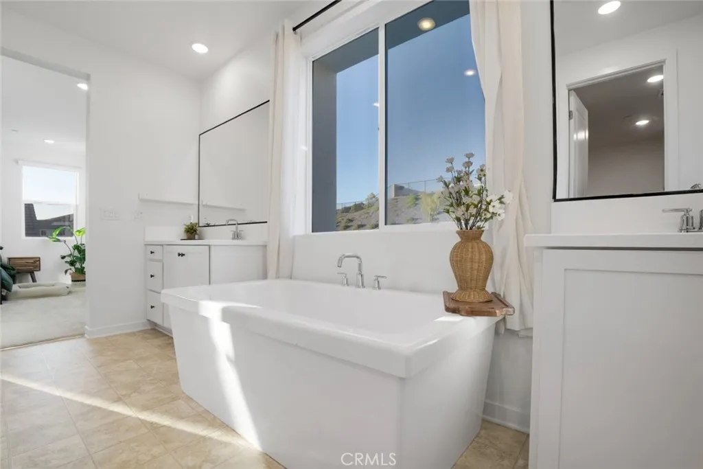 Additional image 96 of 28619 Sunny Ridge Terrace, Castaic, CA 91384