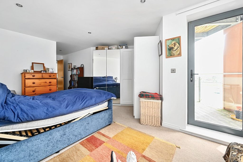 Additional image 12 of 3 bed flat to rentMariner Point, 83 Brighton Road, Shoreham BN43
