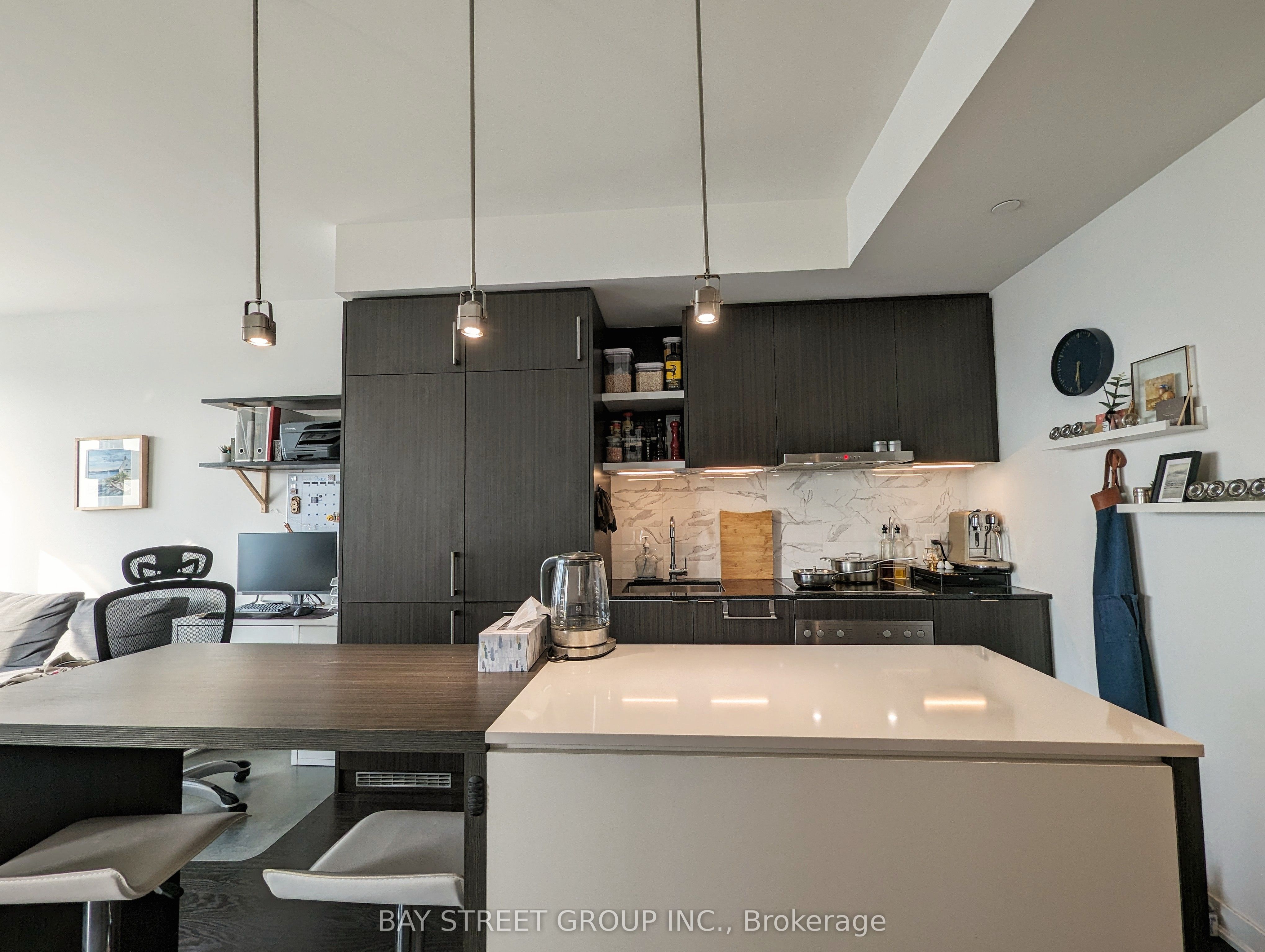 Additional image 4 of 6103-100 Harbour Street, Toronto, ON, M5J 0B5