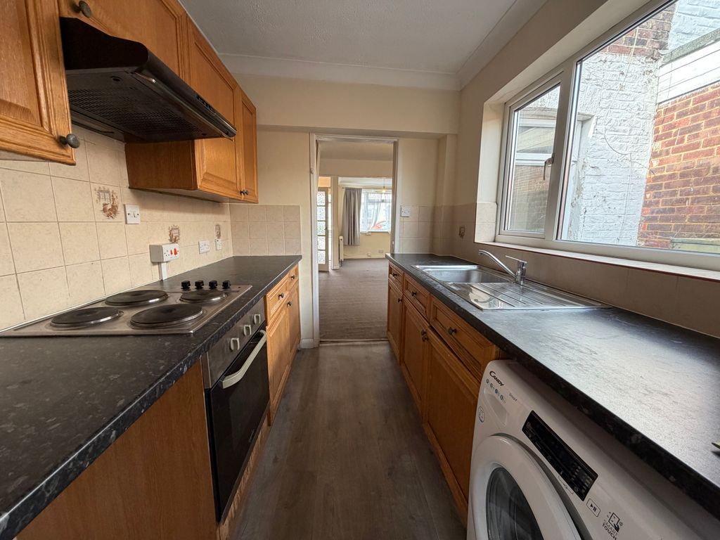 Additional image 6 of 2 bed terraced house to rentLeyton Road, Southampton SO14