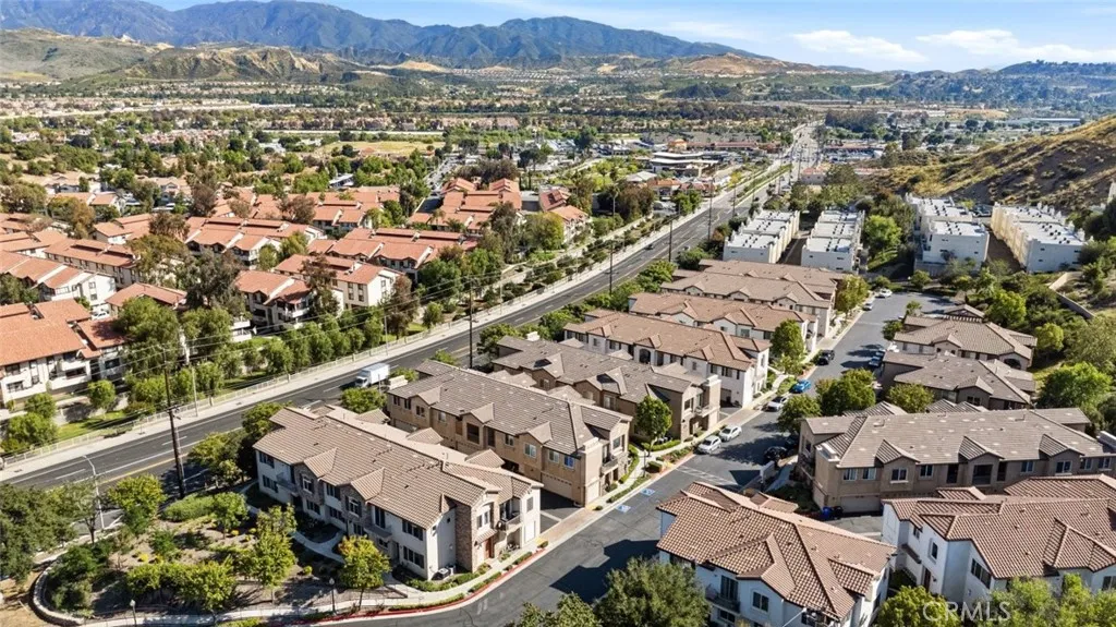 27950 Avalon Drive Unit 50, Canyon Country, CA 91351