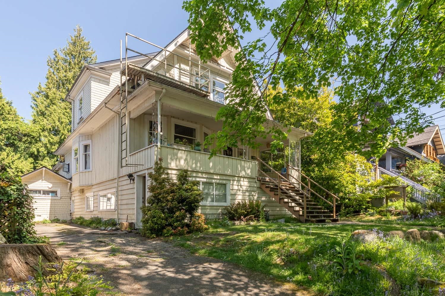 2483 6th Avenue W, Vancouver, BC, V6K 1W2