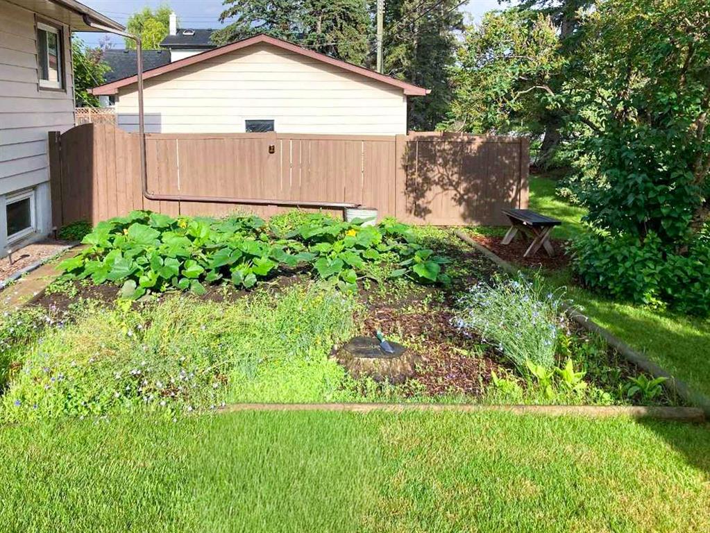 Additional image 6 of 84 Waterloo Drive SW, Calgary, AB, T3C3G1