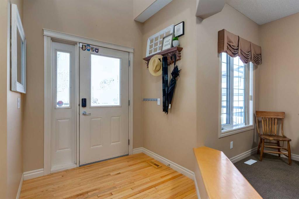 Additional image 2 of 195 Willowmere Close, Chestermere, AB, T1X 1S2