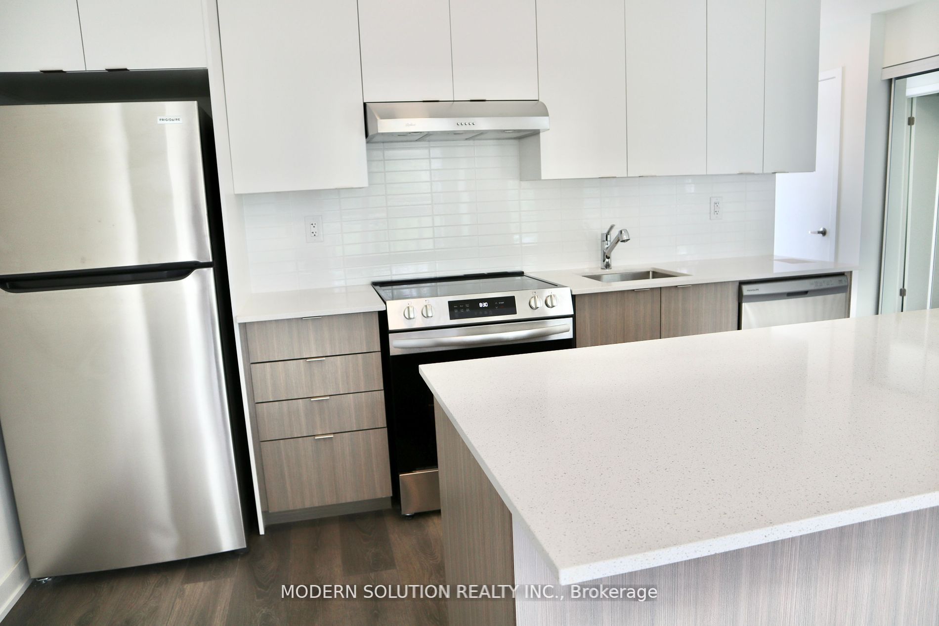 Additional image 5 of 208-155 Canon Jackson Drive, Toronto, ON, M6M 0E1