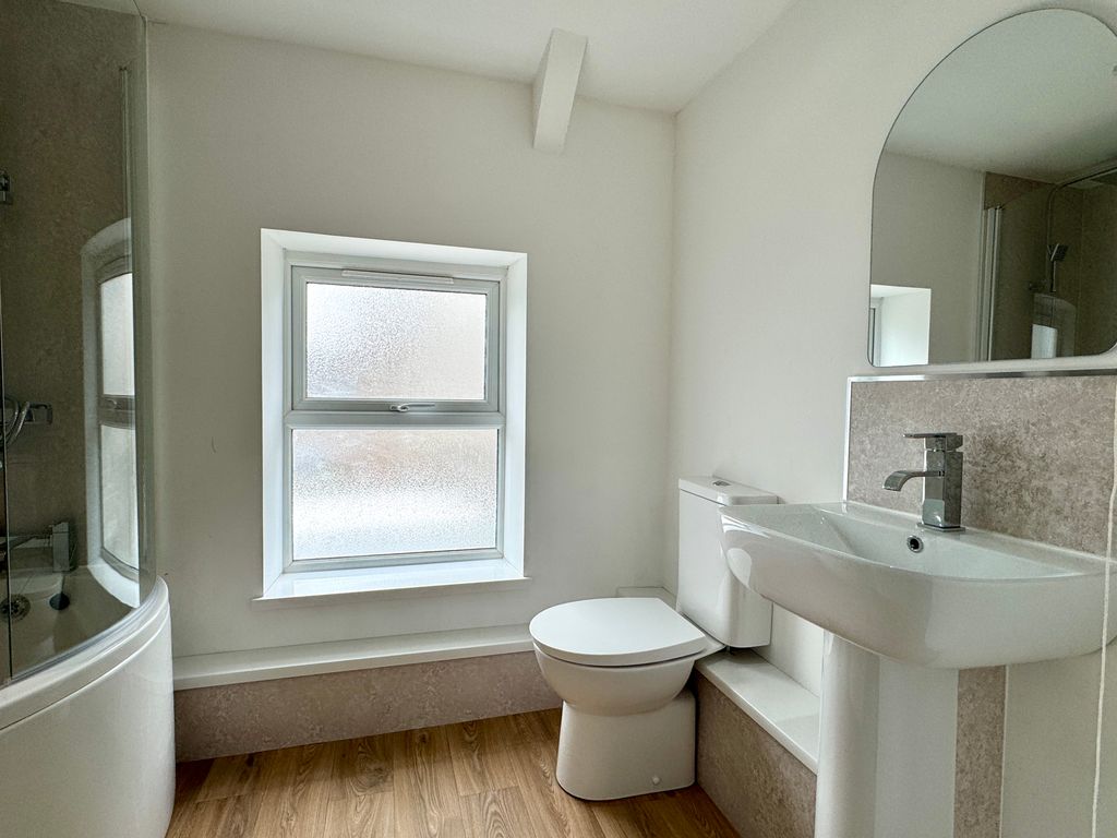 Additional image 9 of 2 bed flat to rentStation Road, Carmarthen SA33