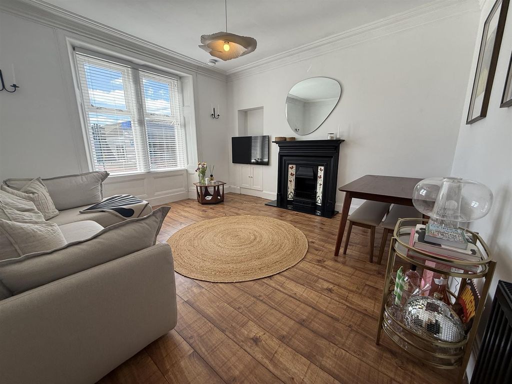 Additional image 2 of 2 bed flat for saleAnnan Road, Dumfries DG1