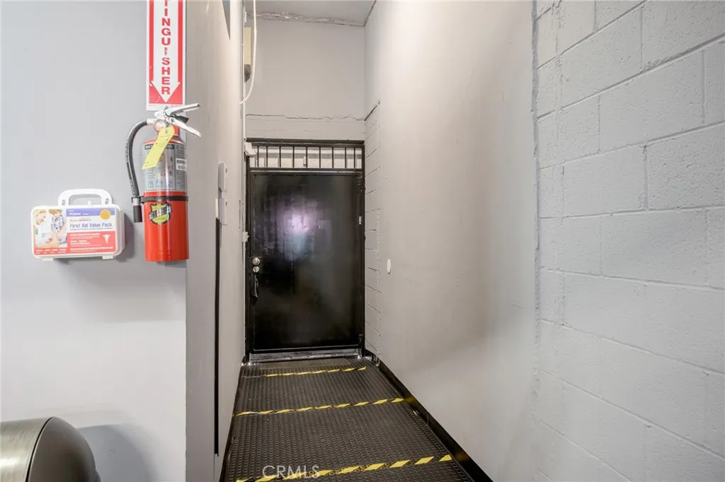 Additional image 30 of 3210 N San Fernando Blvd, Burbank, CA 91504