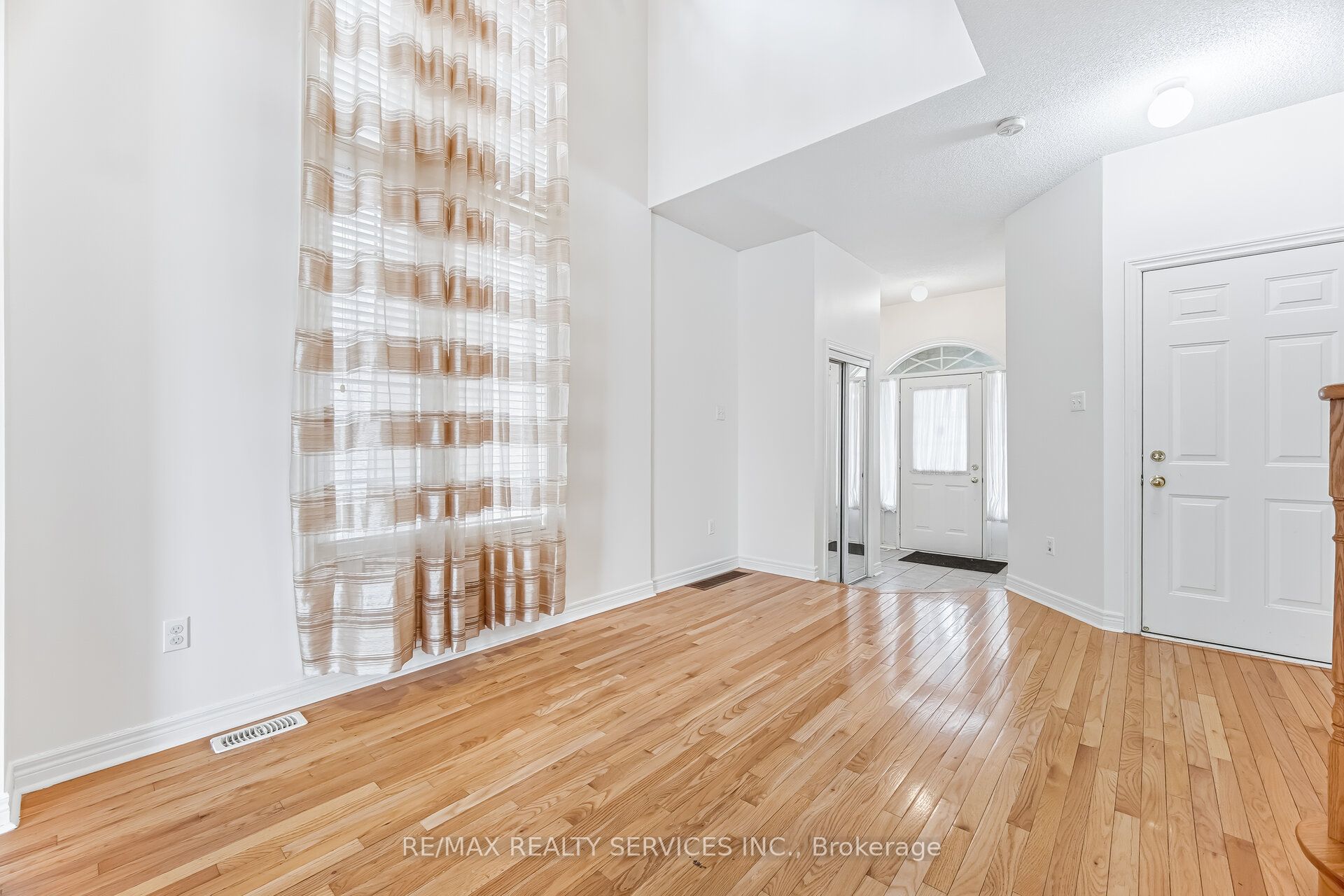 4 Rocky Point Crescent, Brampton, ON, L6V 4S8 photo 5