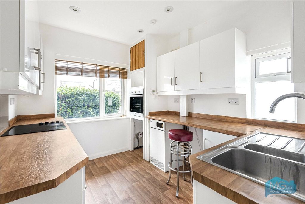 Additional image 2 of 3 bed bungalow for saleBittacy Rise, Mill Hill, London NW7