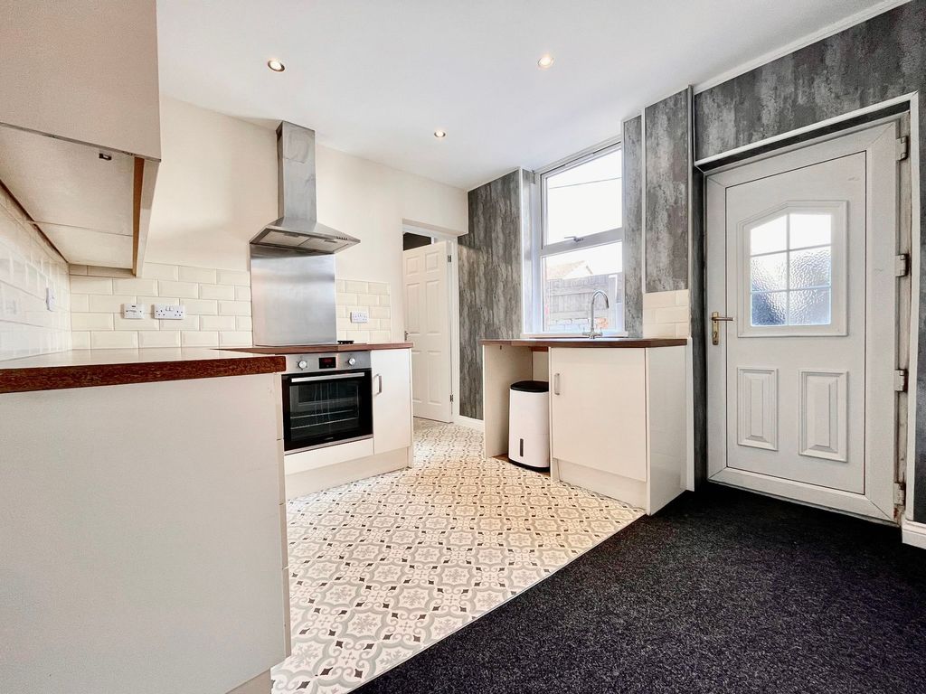 Additional image 7 of 1 bed flat to rentSouth Street, Sebastopol NP4