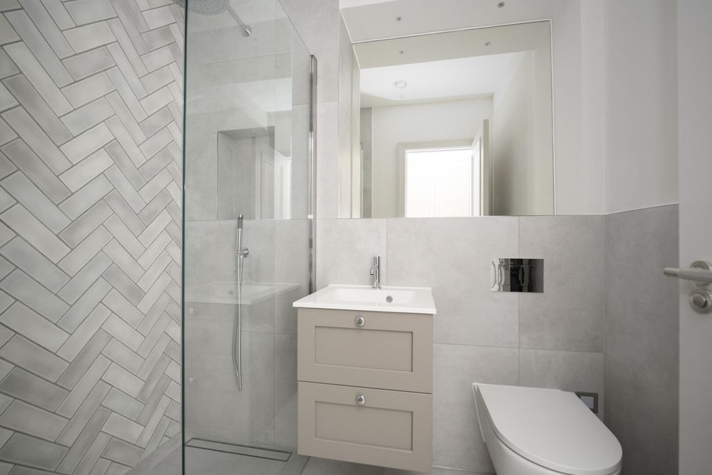 Additional image 9 of 2 bed flat to rentLondon Road, Sunningdale SL5