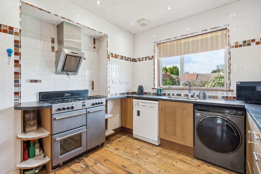 Additional image 7 of 3 bed detached bungalow to rentBlinkbonny Road, Falkirk, Stirling FK1