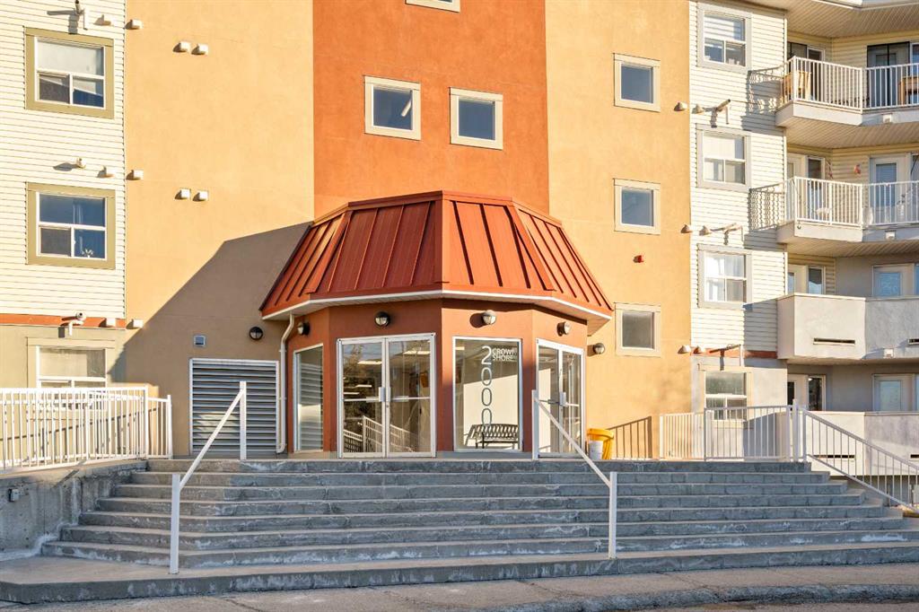 2321-700 Willowbrook Road NW, Airdrie, AB, T2B2B7 photo 3