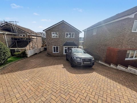 Lynmouth Close, Plymouth PL7