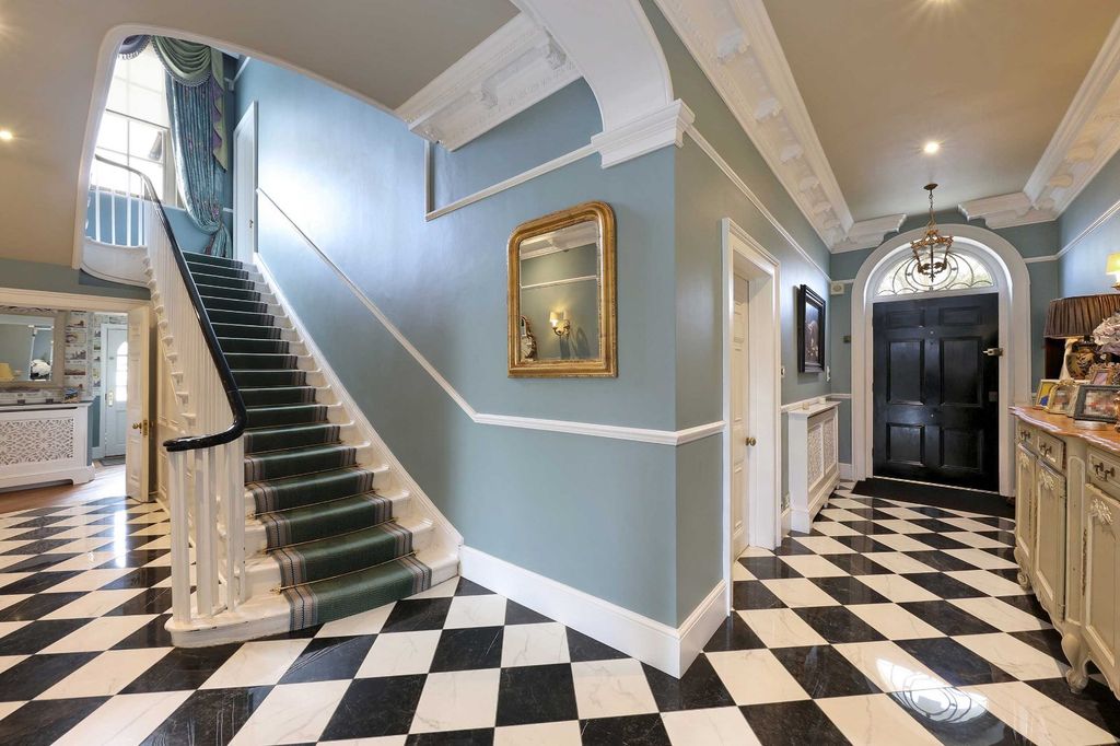 Additional image 5 of 6 bed detached house to rentChurch Road, Penn, High Wycombe HP10