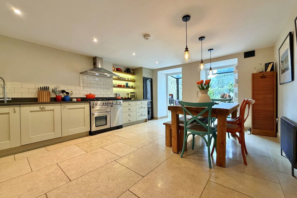 Additional image 2 of 3 bed maisonette for saleGrosvenor Place, Bath BA1