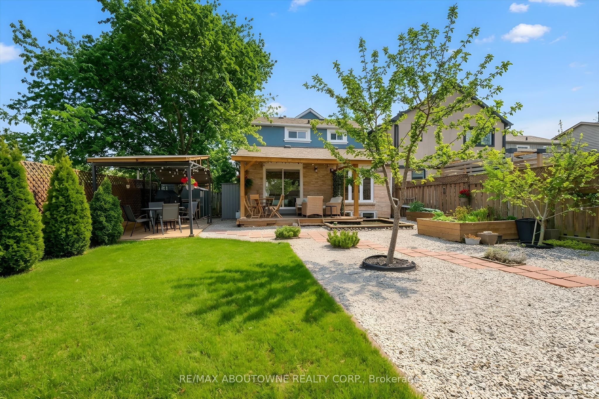 395 Maidstone Crescent, Oakville, ON, L6M 1C1