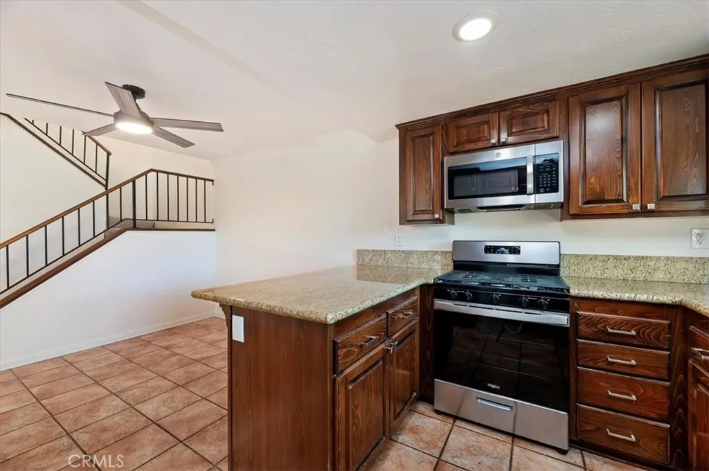Additional image 17 of 941 Inn Keeper Ln Unit D, Corona, CA 92881