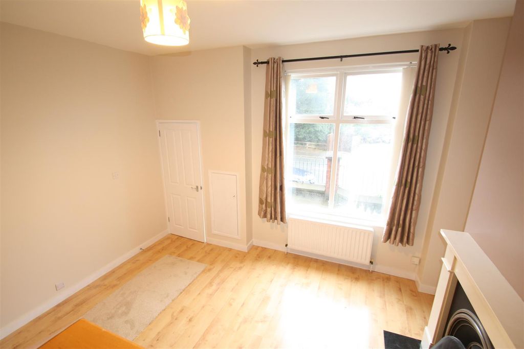 Additional image 4 of 2 bed end terrace house to rentRed Row, Ballynahinch BT24