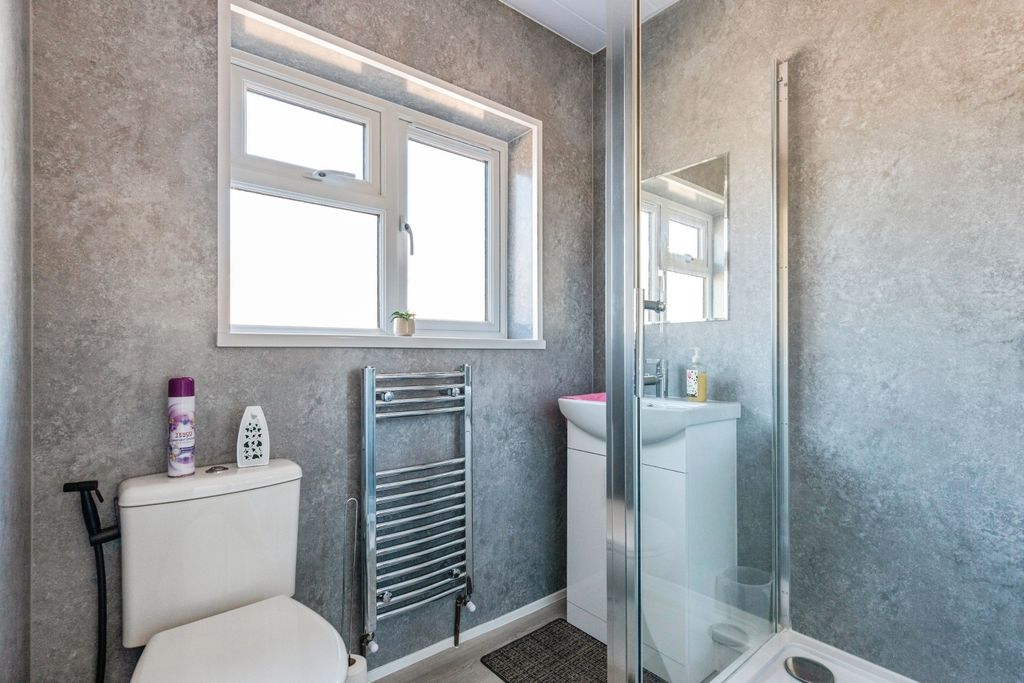 Additional image 10 of 2 bed bungalow for saleThe Pyghtle, Wellingborough NN8