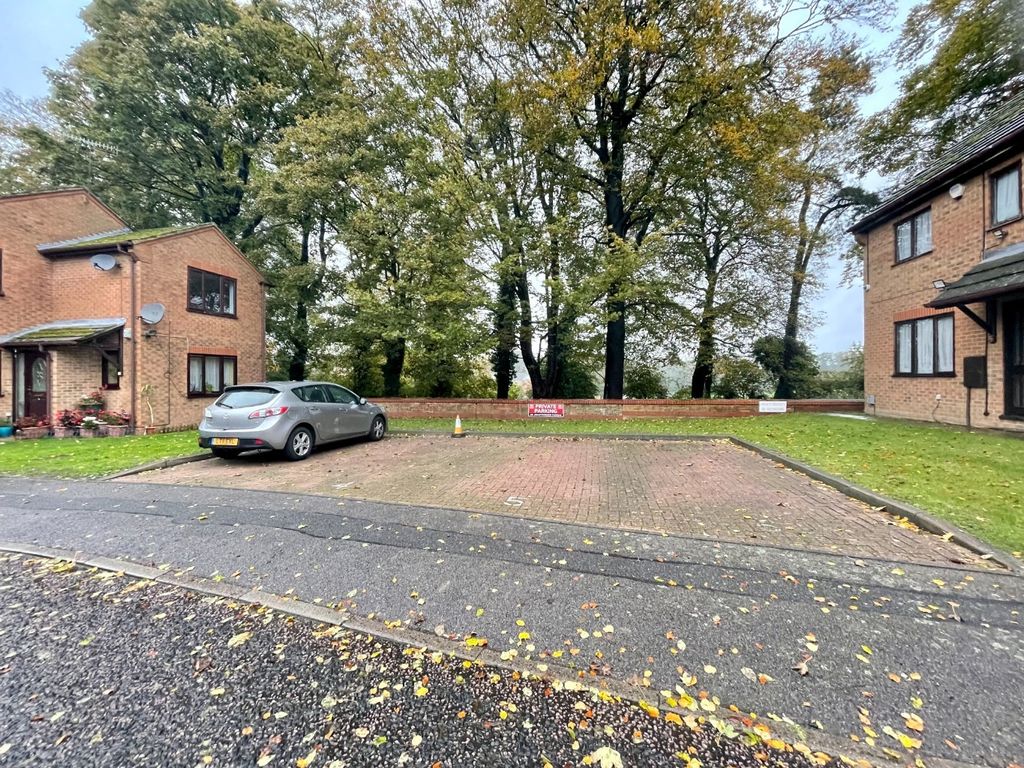 Additional image 11 of 3 bed flat to rentThe Wickets, Luton, Bedfordshire LU2