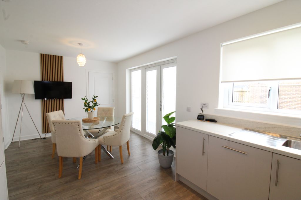 Additional image 11 of 6 bed property to rentKilmelford Drive, Bishopton PA7