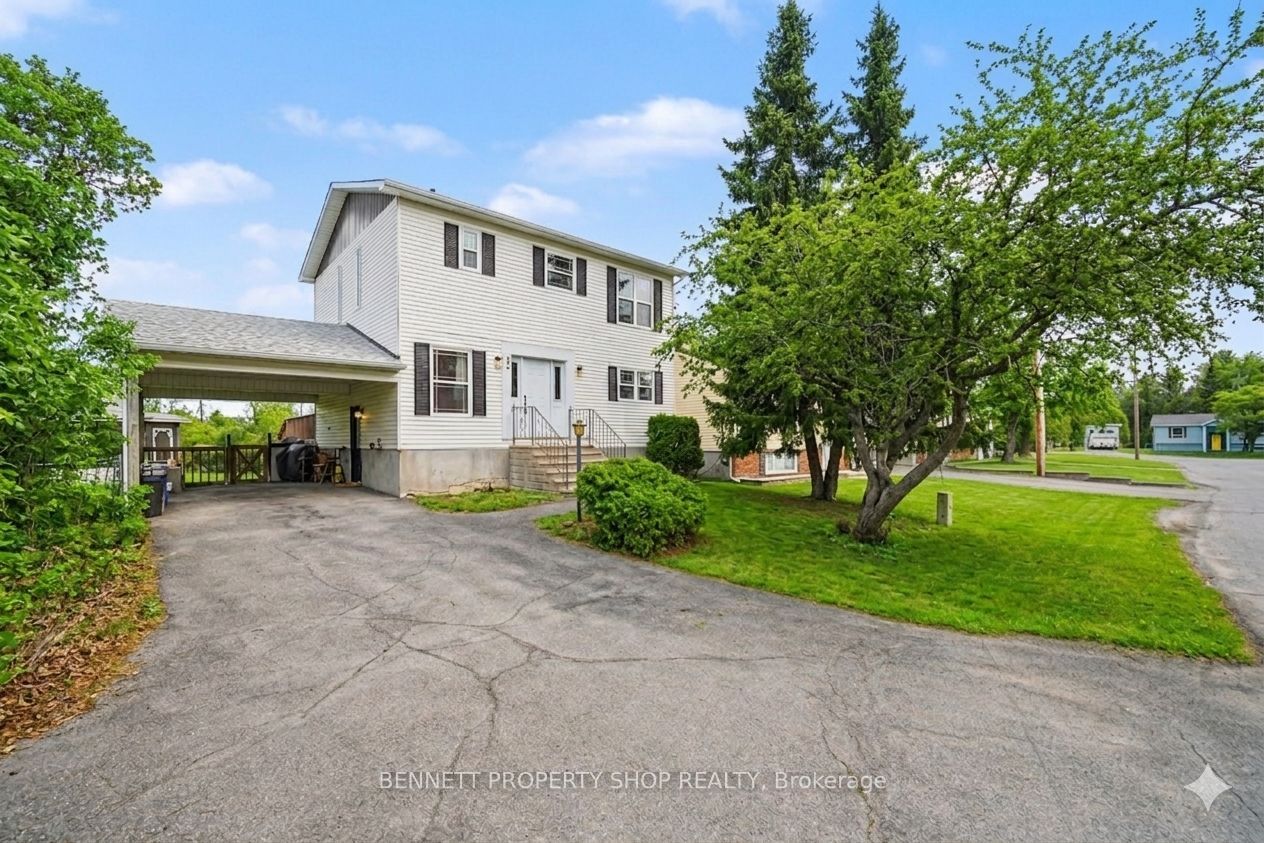 Additional image 3 of 22 Poole Creek Crescent, Ottawa, ON, K2S 1T6