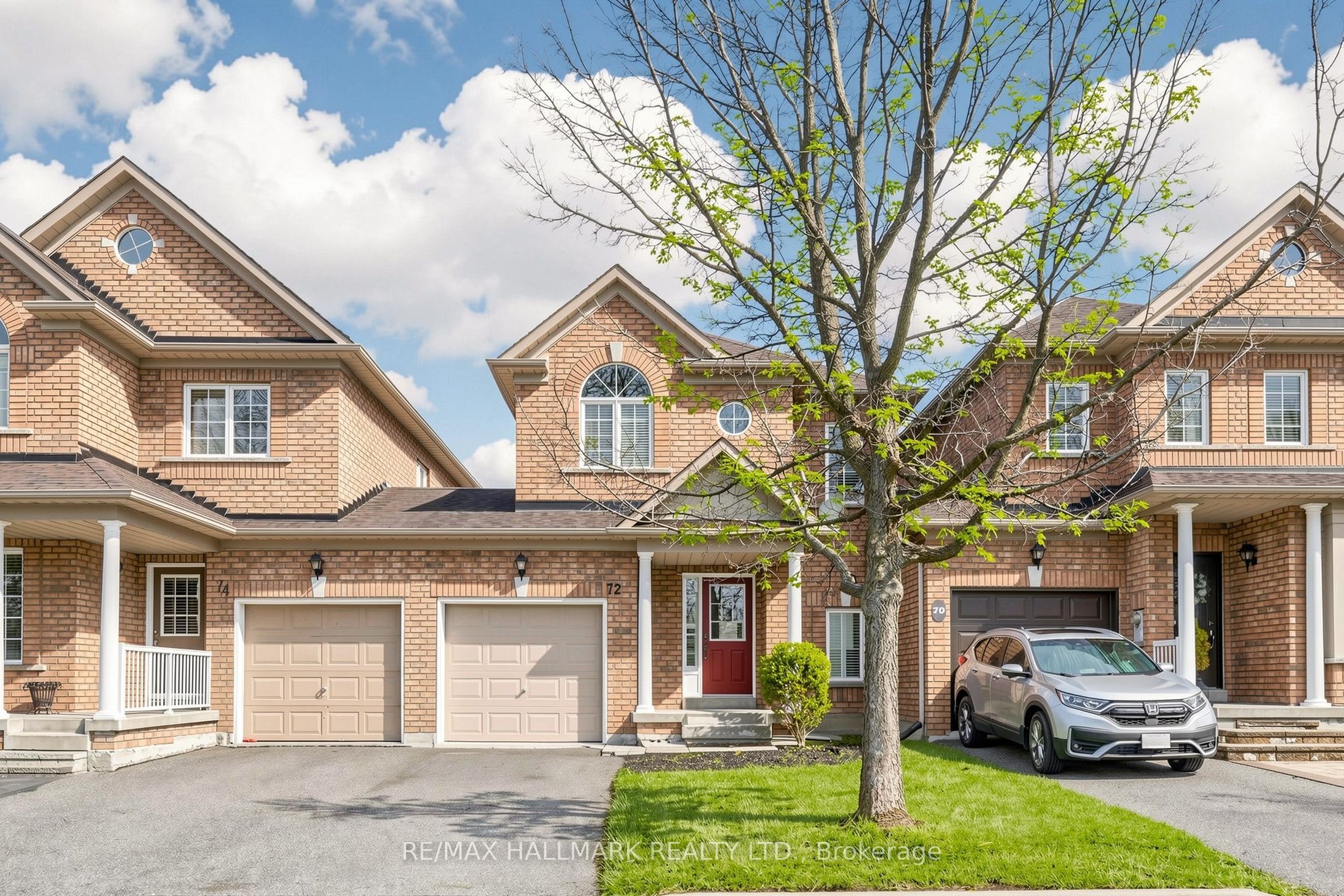 72 Walkview Crescent, Richmond Hill, ON, L4E 4H6
