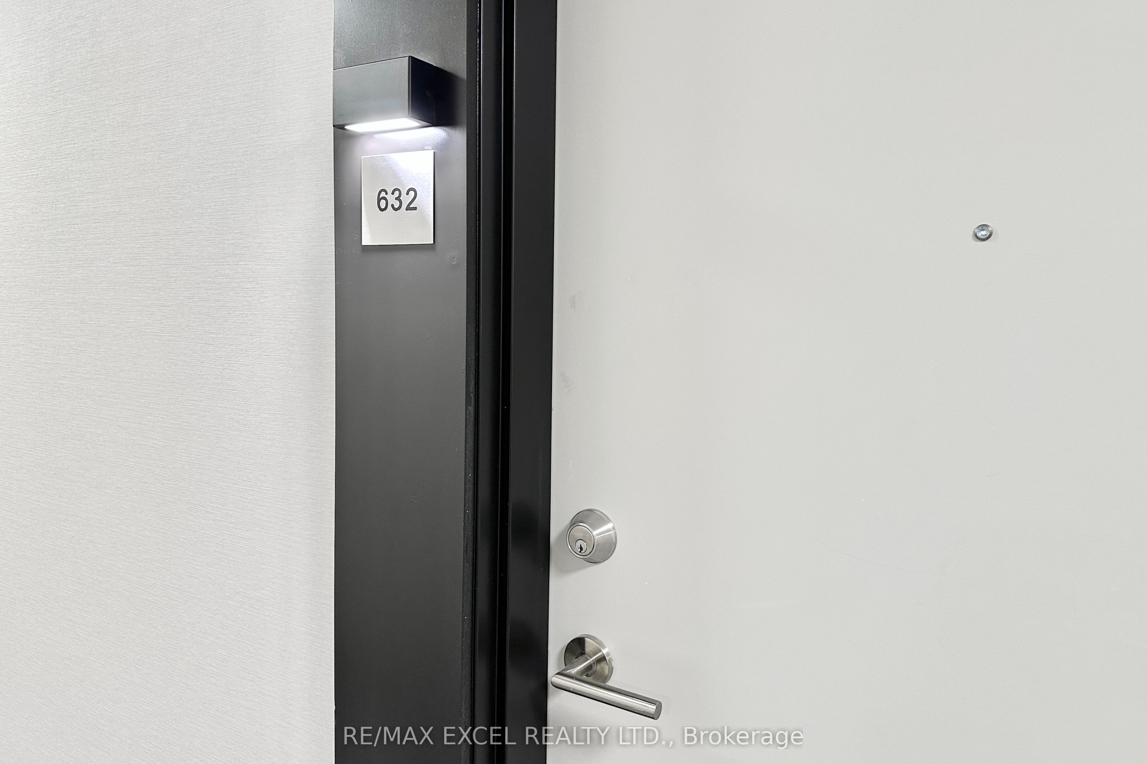Additional image 2 of 632-2 David Eyer Road, Richmond Hill, ON, L4S 0N6