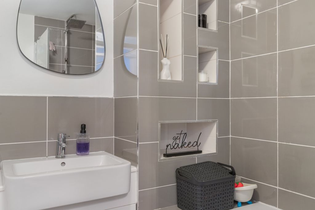 Additional image 27 of 2 bed flat for saleNairn Place, Clydebank G81